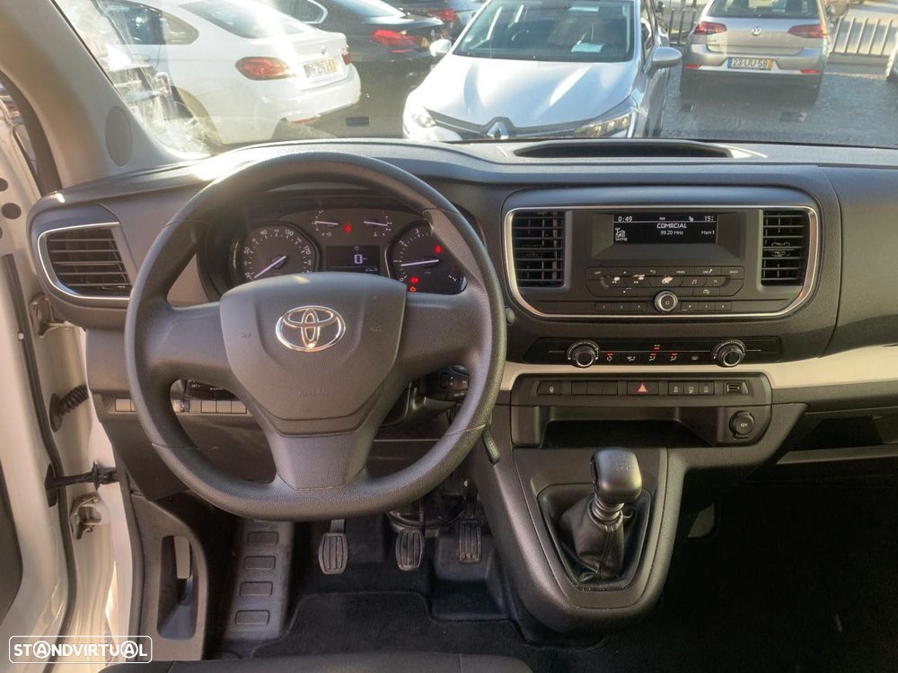 Toyota Proace Verso 1.5 D-4D L1 1.0T Comfort 9L - 19