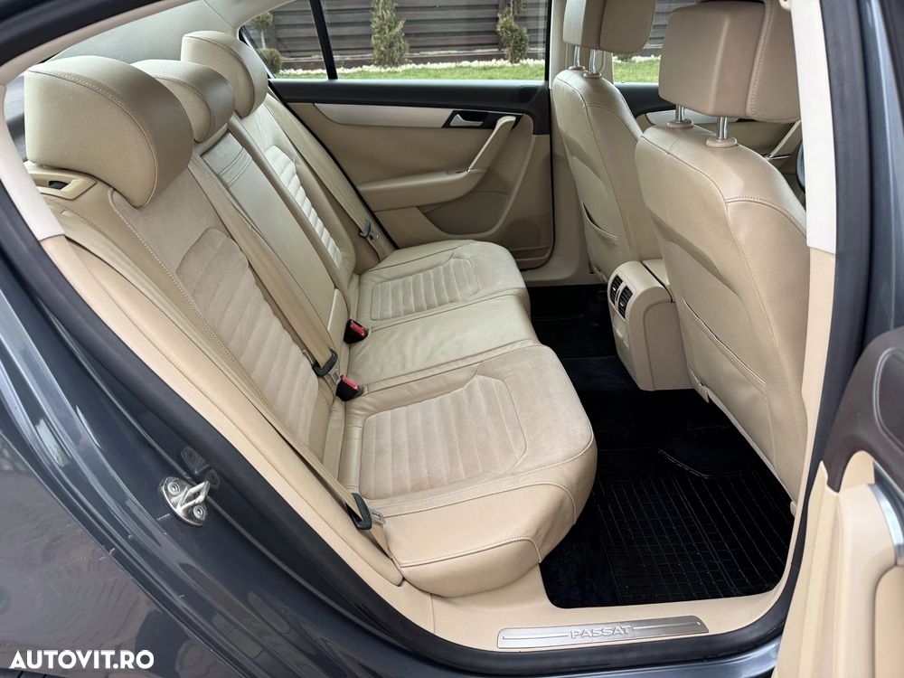 Volkswagen Passat 2.0 TDI BlueMotion Technology Highline - 11