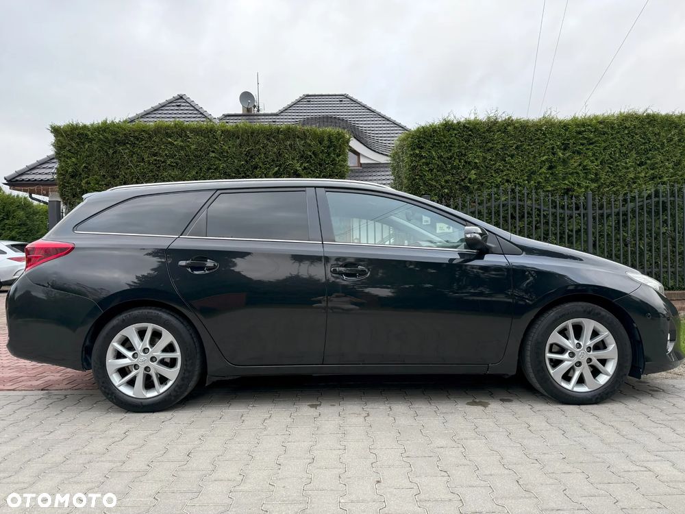 Toyota Auris 2.0 D-4D Executive - 14