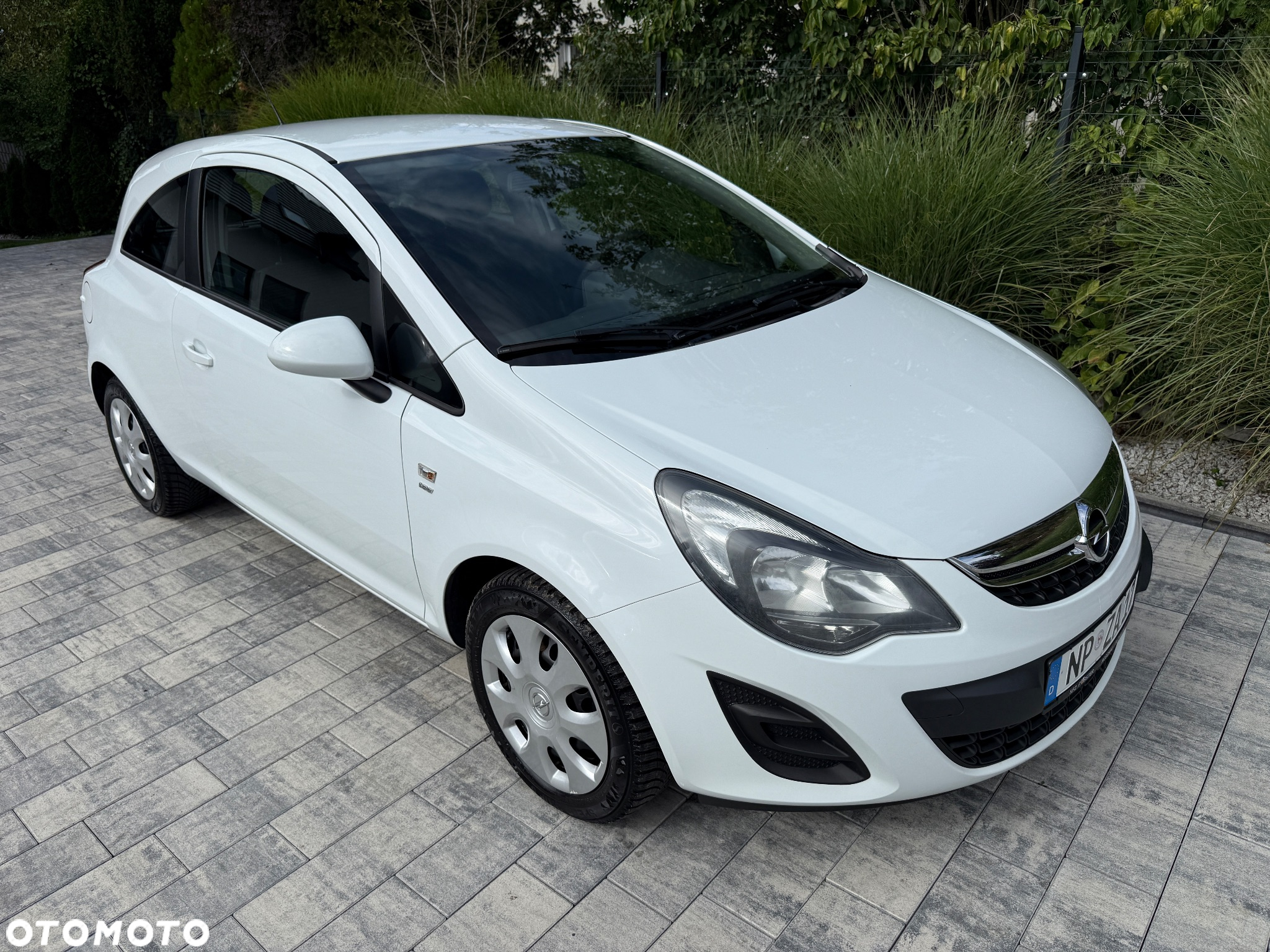 Opel Corsa 1.4 Cosmo - 36