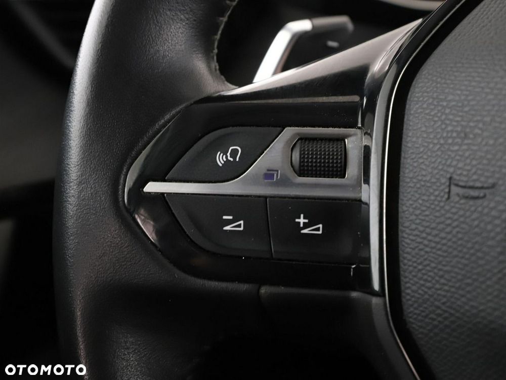 Peugeot 2008 1.5 BlueHDi Allure Pack S&S EAT8 - 33