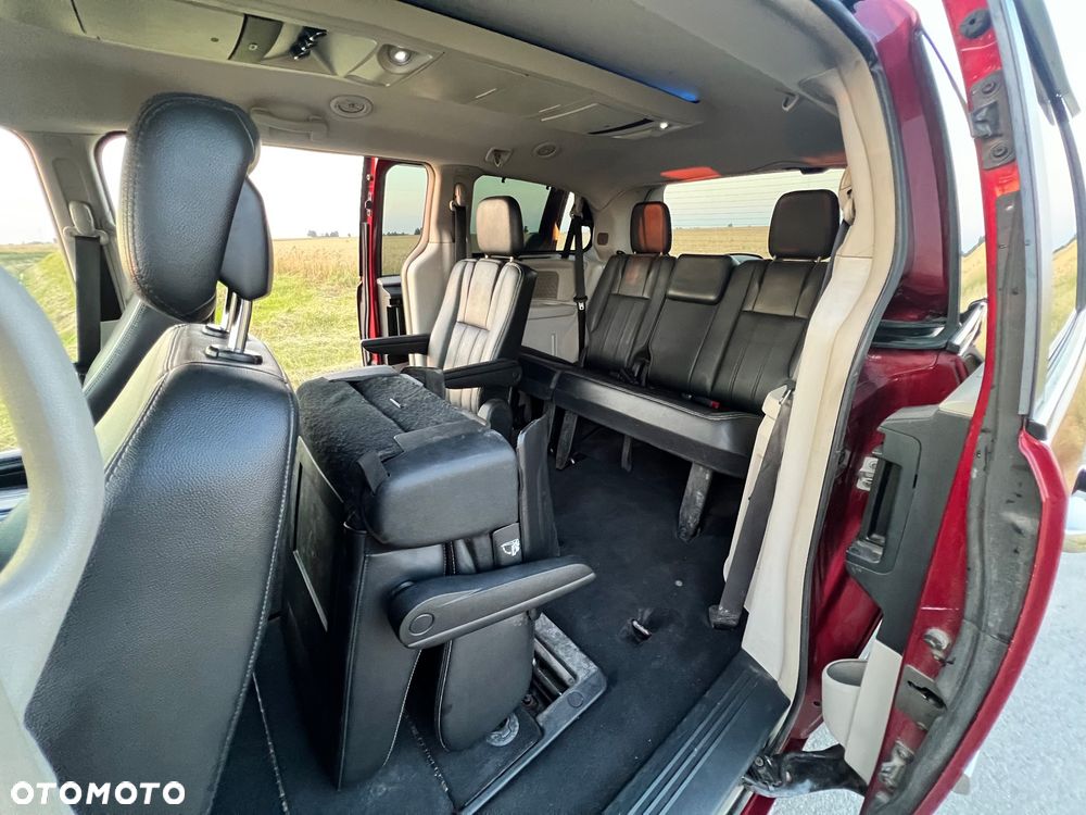 Chrysler Town & Country 3.6 Limited - 20