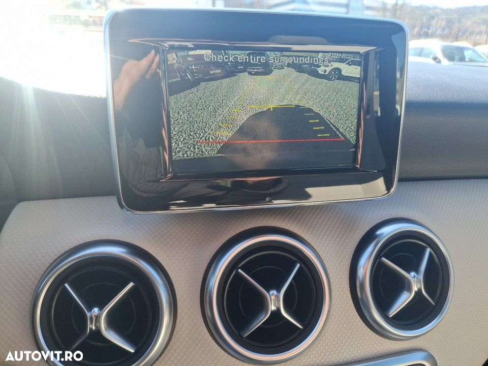 Mercedes-Benz A - 22