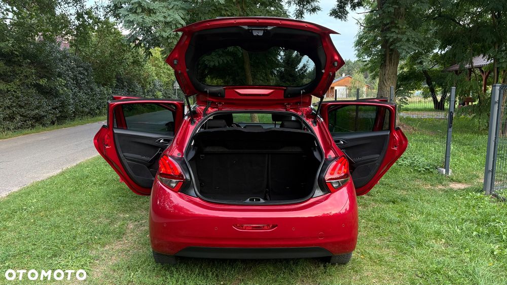 Peugeot 208 PureTech 82 Start & Stop Allure - 14