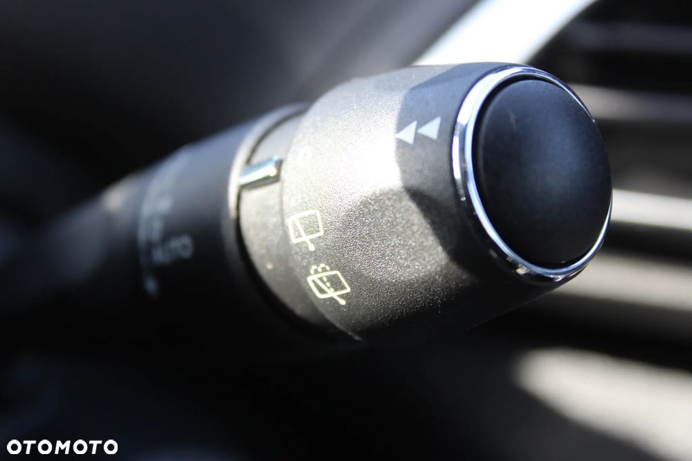 Peugeot 5008 PureTech 180 EAT8 Stop & Start GT - 21