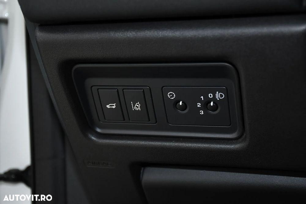 Land Rover Discovery Sport - 33