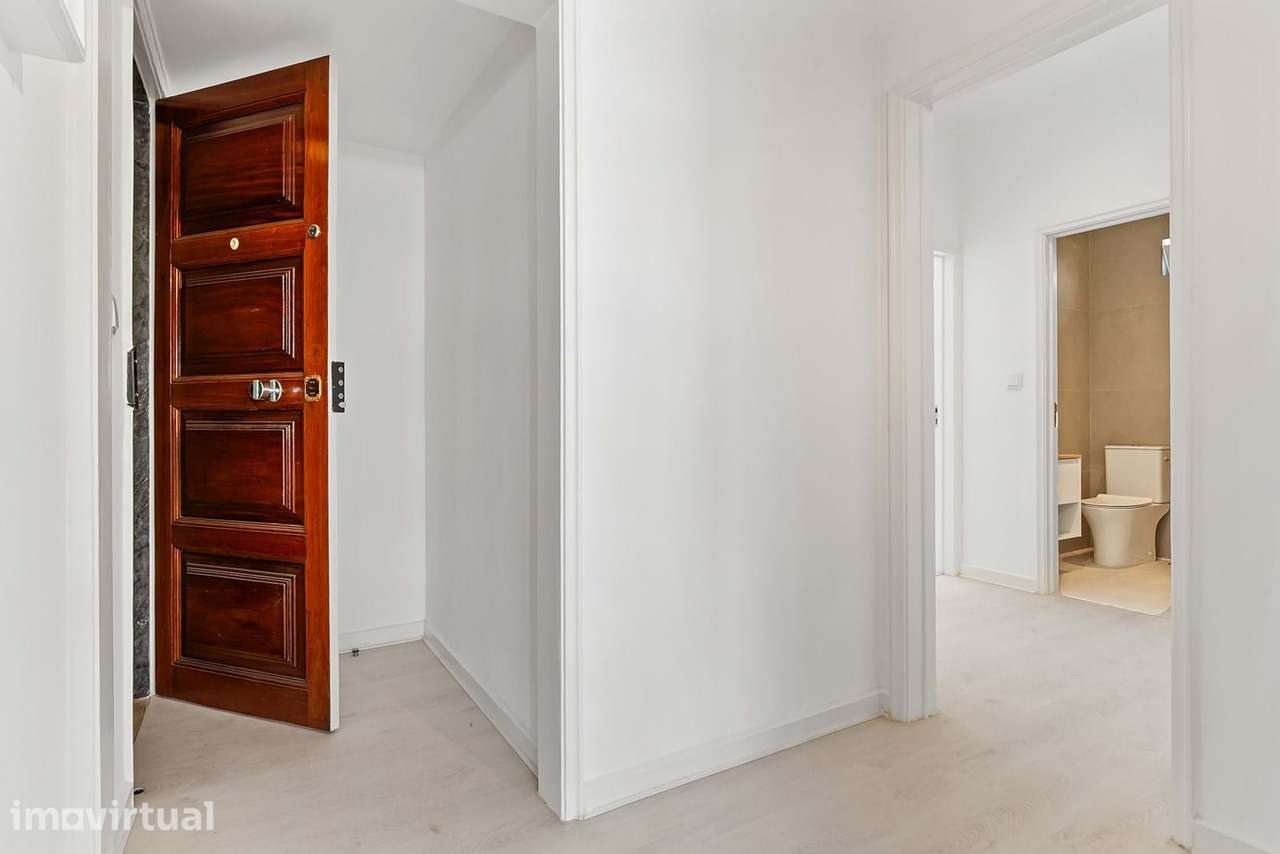 T3 Remodelado com 2 Varandas em Cascais | Pronto a Habitar - Grande imagem: 3/37