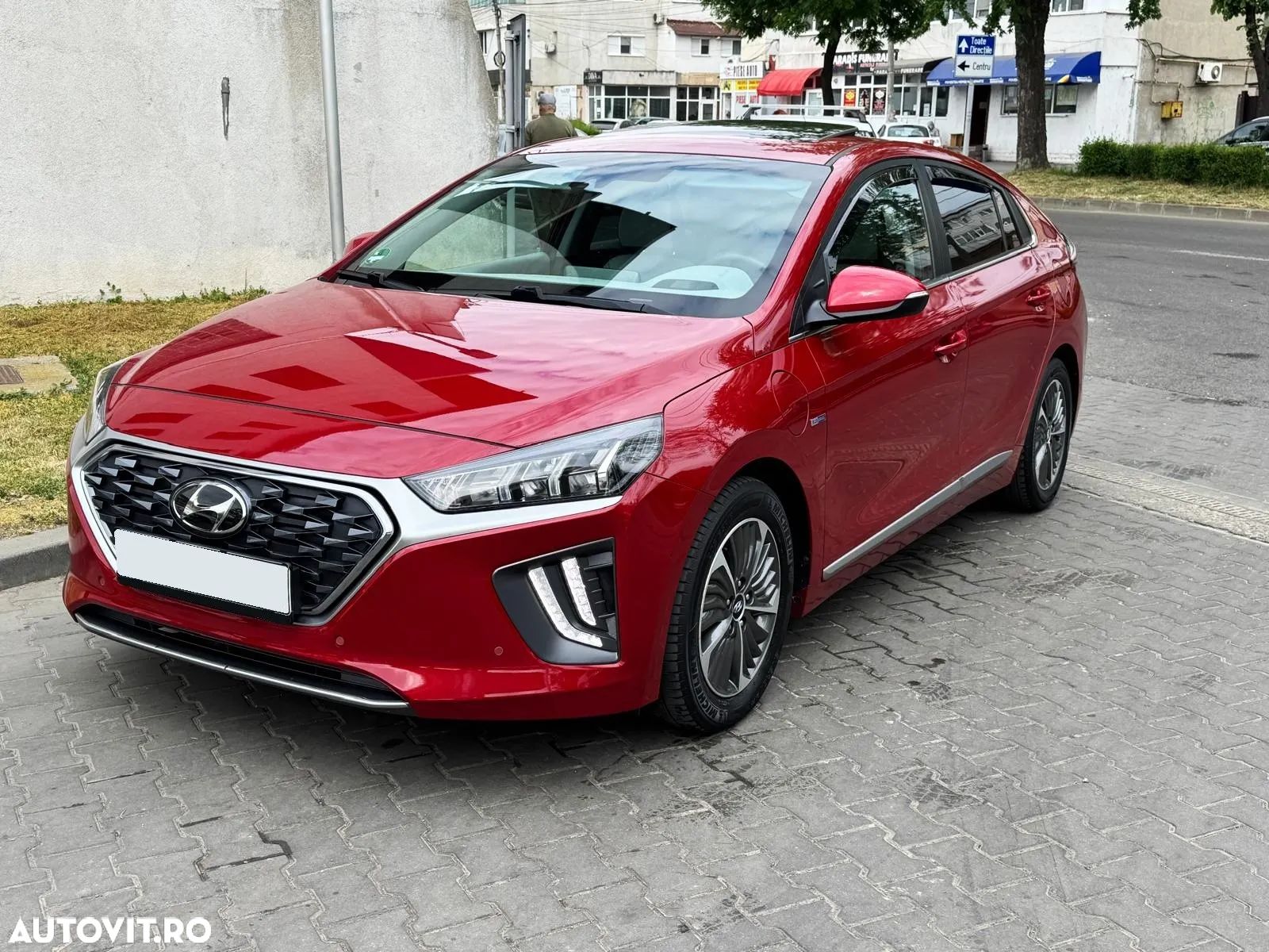Hyundai IONIQ Plug-in-Hybrid 1.6 GDI Premium - 1