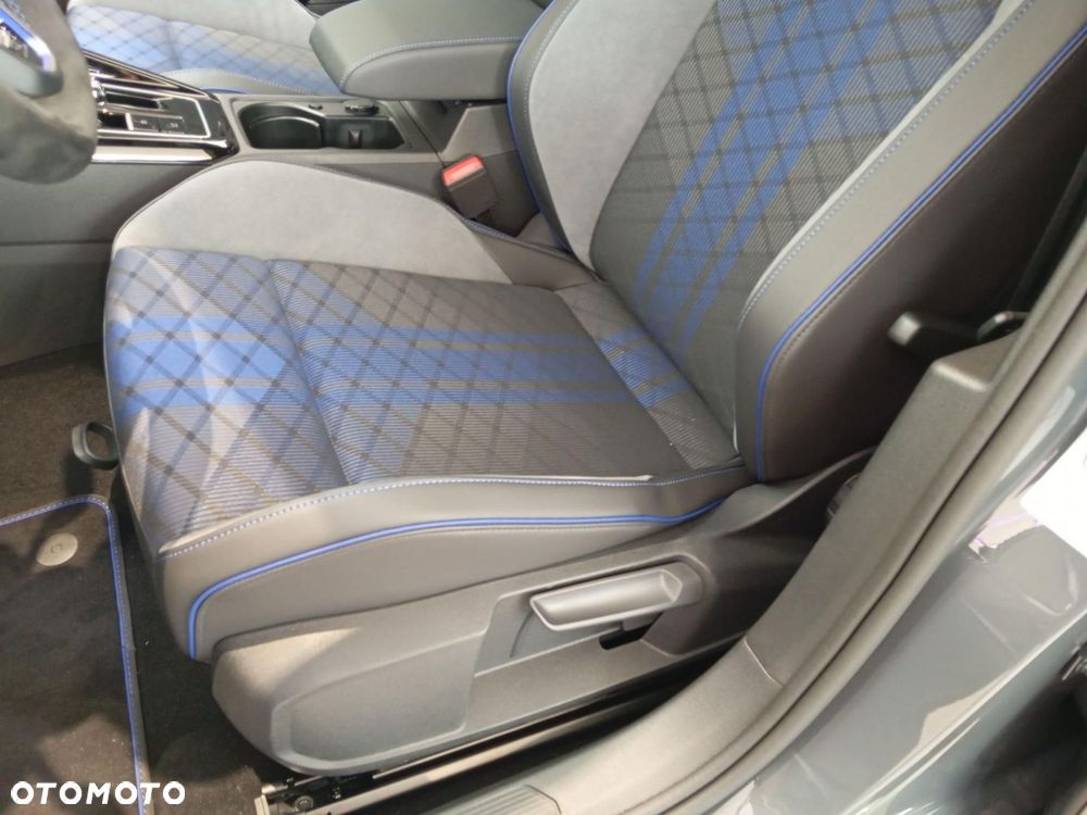 Volkswagen Golf - 13