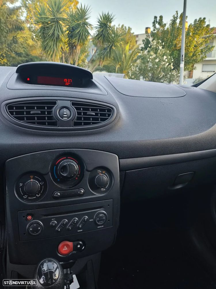 Renault Clio 1.5 dCi Confort - 19
