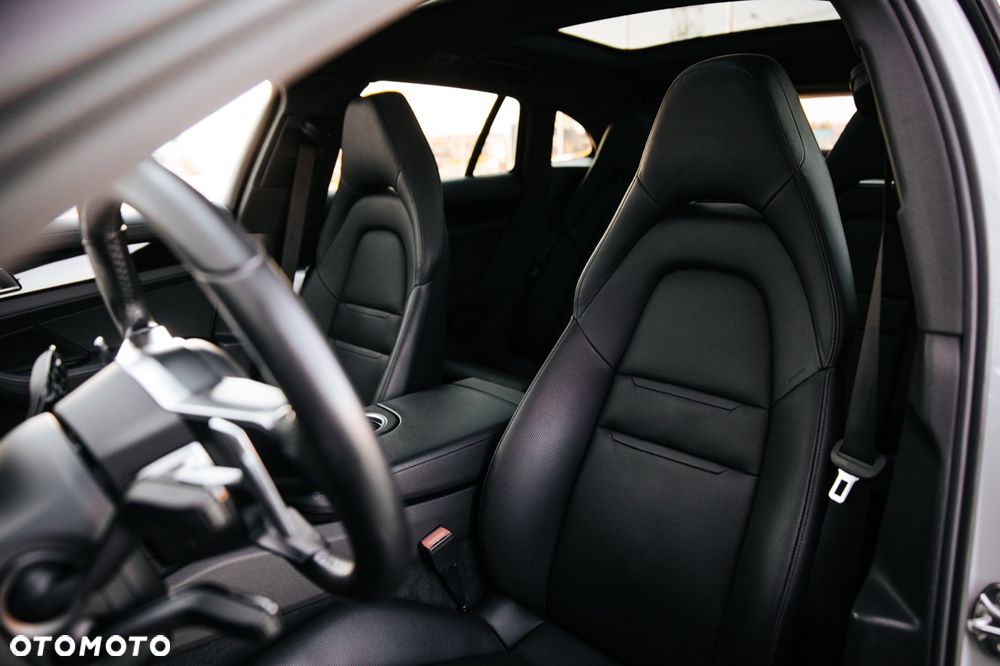 Porsche Panamera 4S - 17
