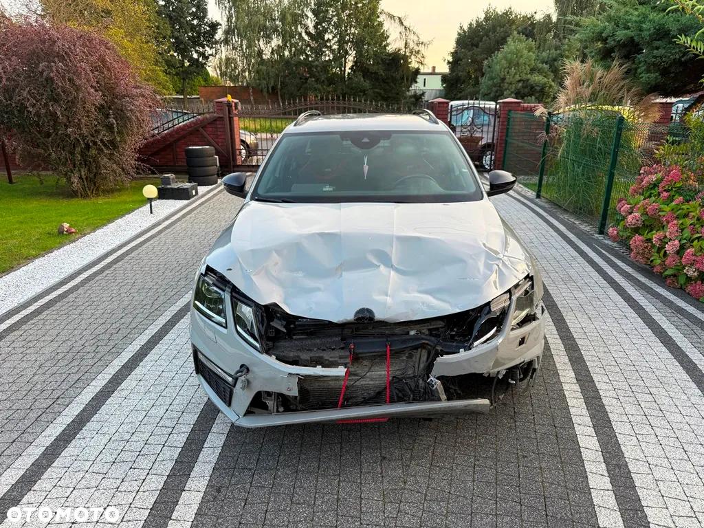 Skoda Octavia Combi 2.0 TSI DSG RS First Edition - 3