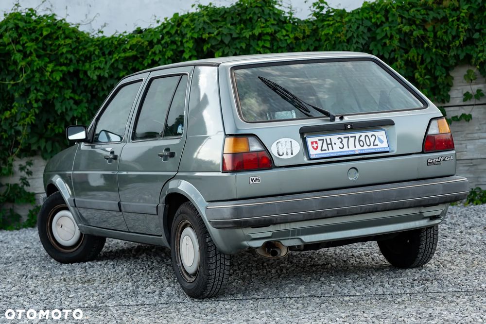 Volkswagen Golf - 9