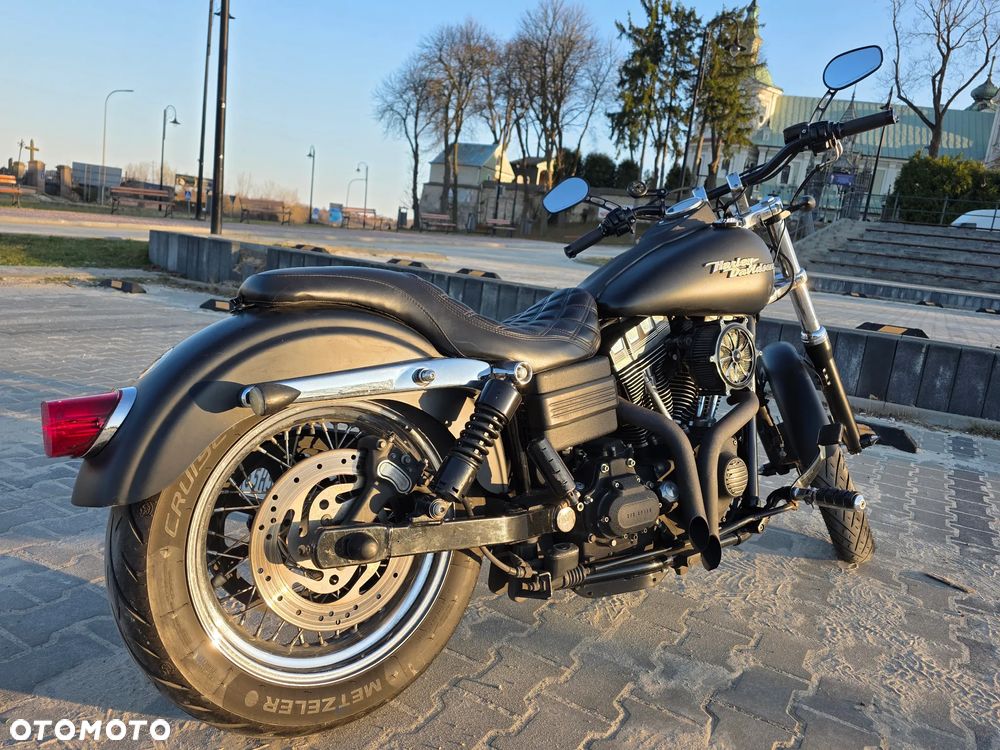 Harley-Davidson Dyna Street Bob - 9