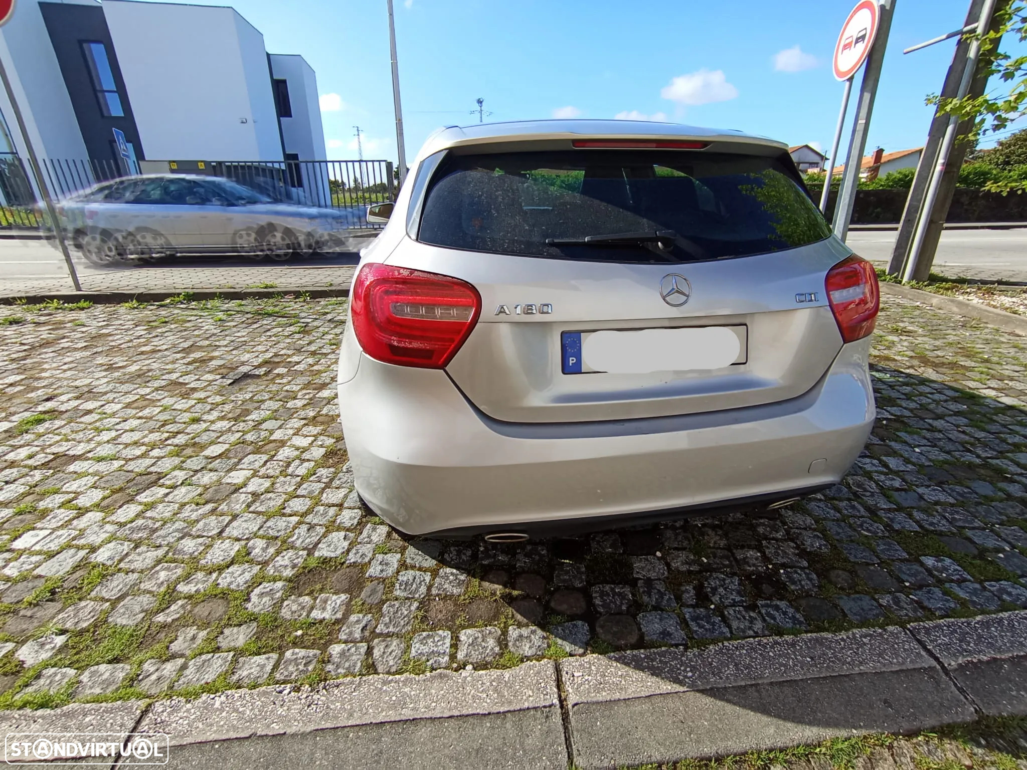 Mercedes-Benz A 180 - 4