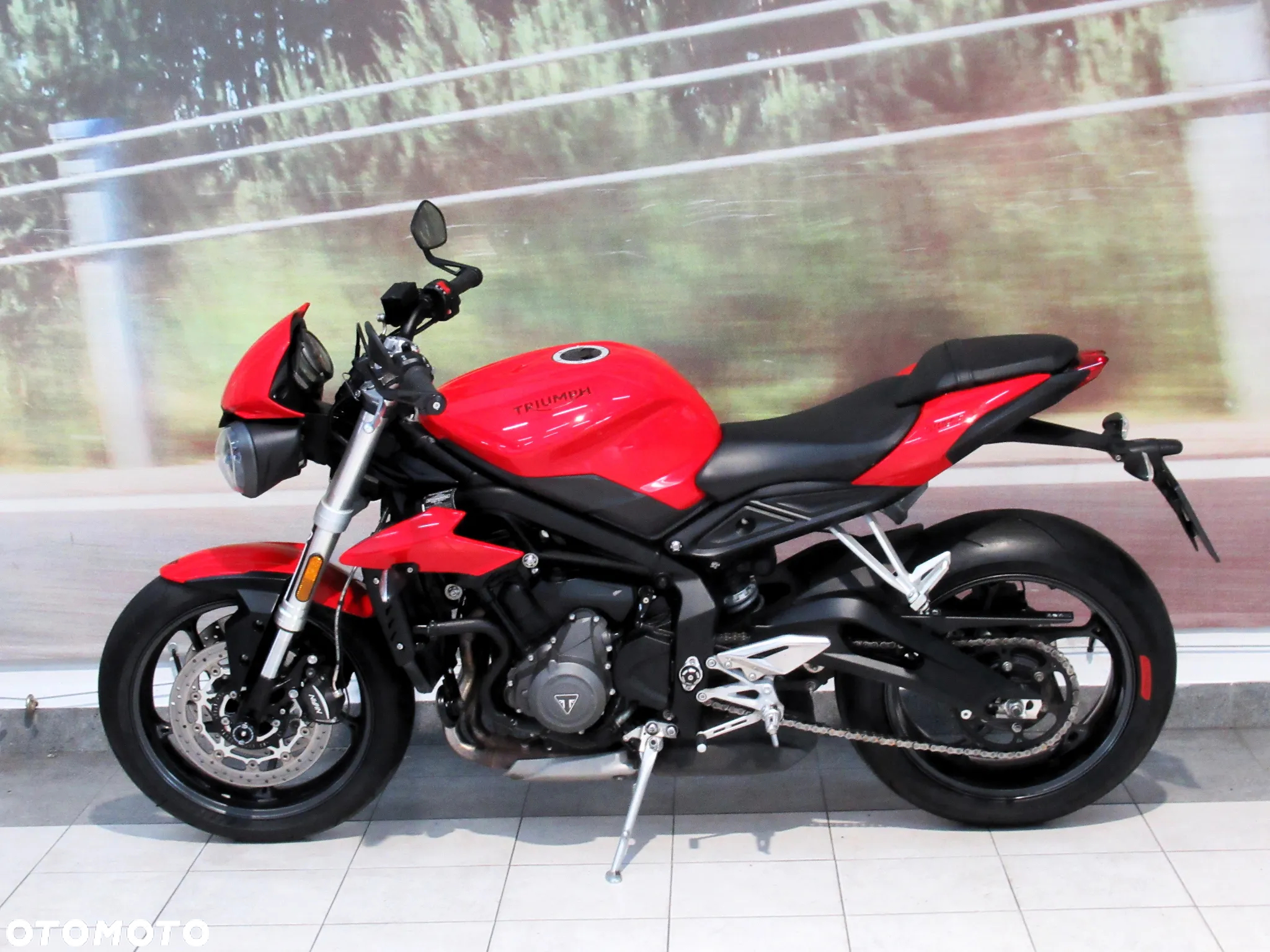 Triumph Street Triple - 7
