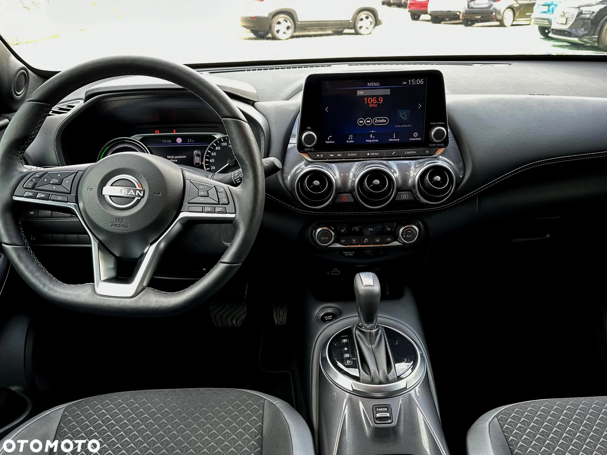 Nissan Juke 1.6 Hybrid N-Connecta AMT - 25