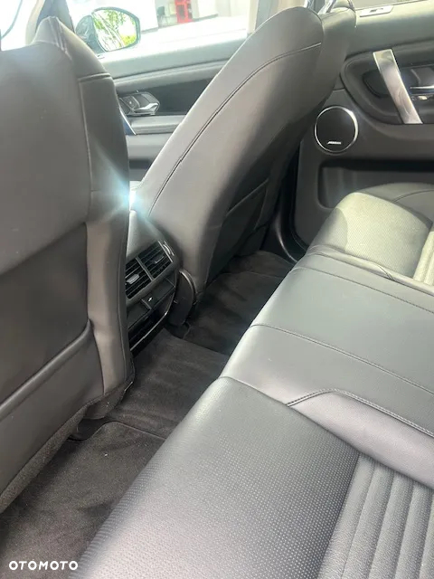 Land Rover Discovery Sport - 16