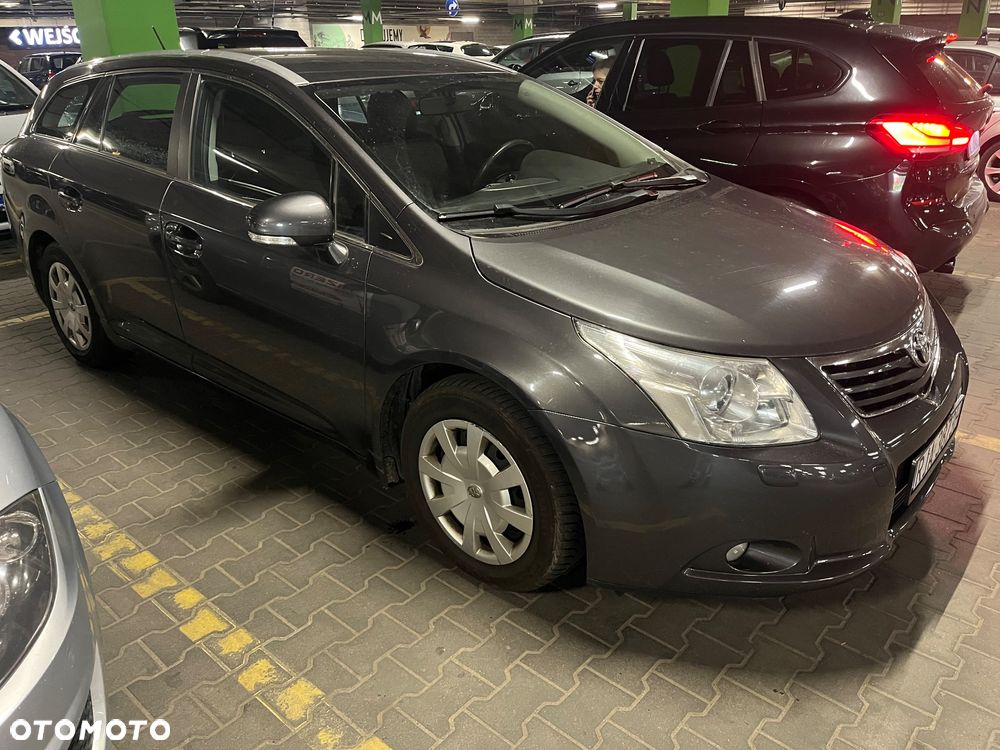 Toyota Avensis 2.0 D-4D Executive - 5