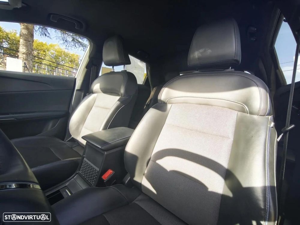 MG MG4 64 kWh Luxury - 31