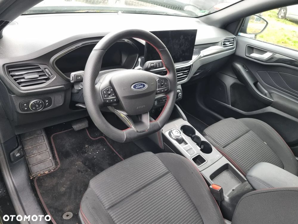 Ford Focus 1.5 EcoBlue Start-Stopp-System ST-LINE - 14