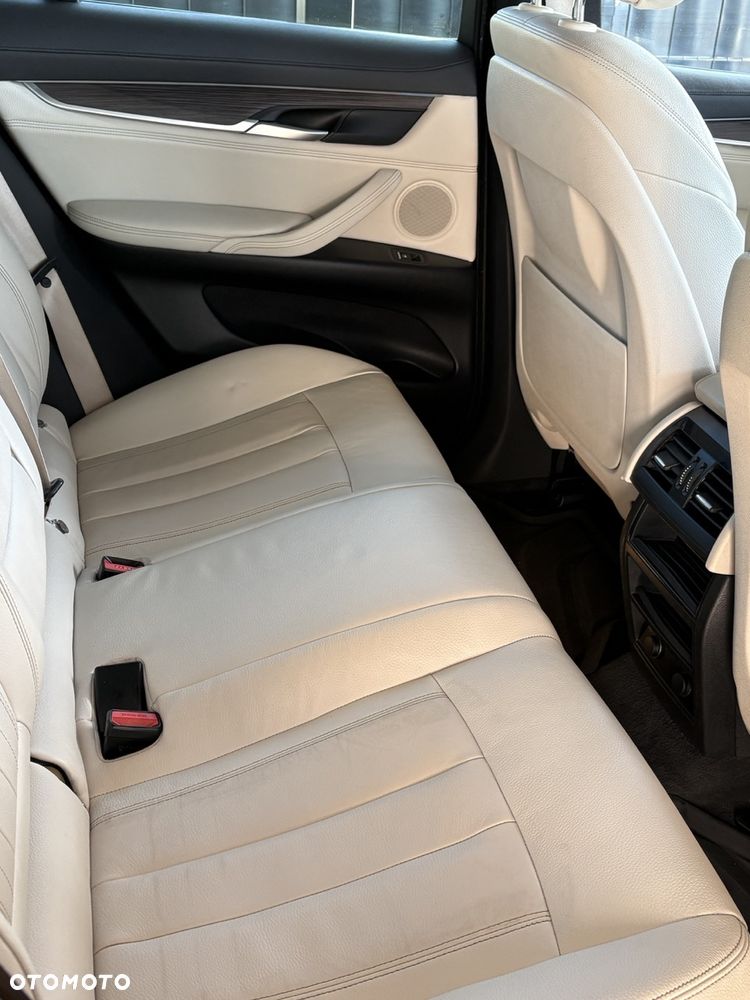BMW X6 xDrive40d - 18