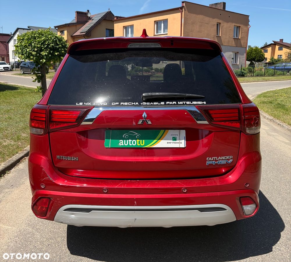 Mitsubishi Outlander - 8
