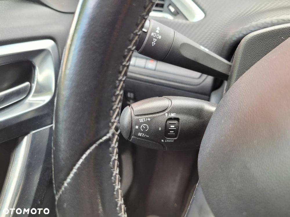Peugeot 2008 PureTech 130 Stop&Start Allure - 19