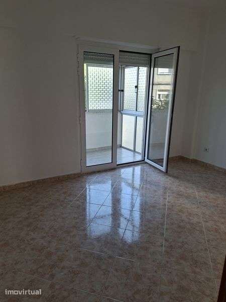 Apartamento T2  para alugar - Grande imagem: 4/11