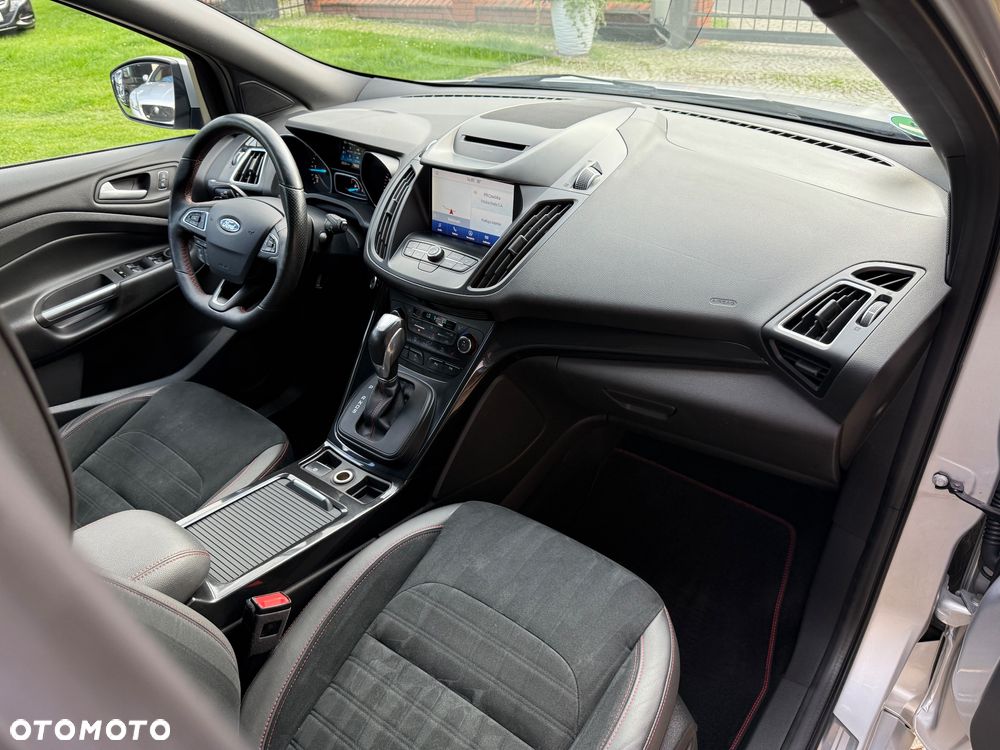 Ford Kuga 2.0 TDCi AWD ST-Line - 19