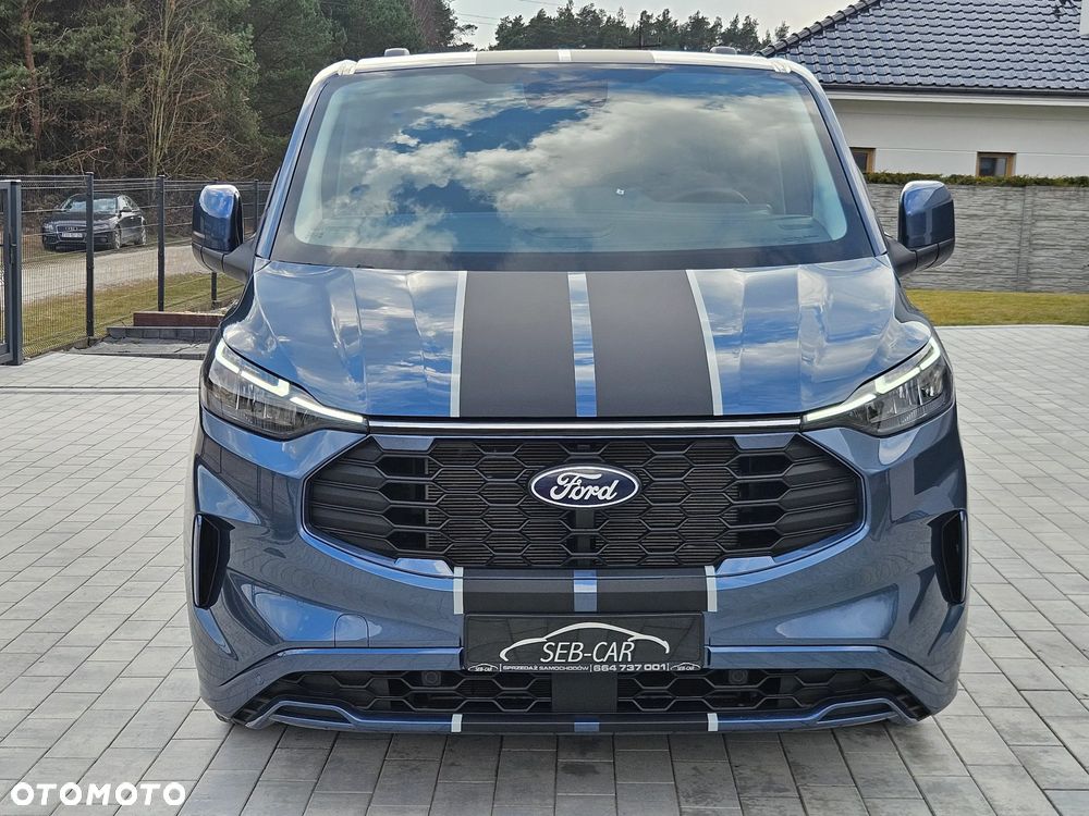 Ford Tourneo Custom - 9