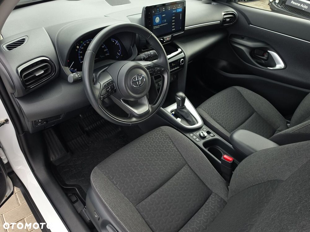Toyota Yaris Cross Hybrid 1.5 Comfort 4x4 - 12