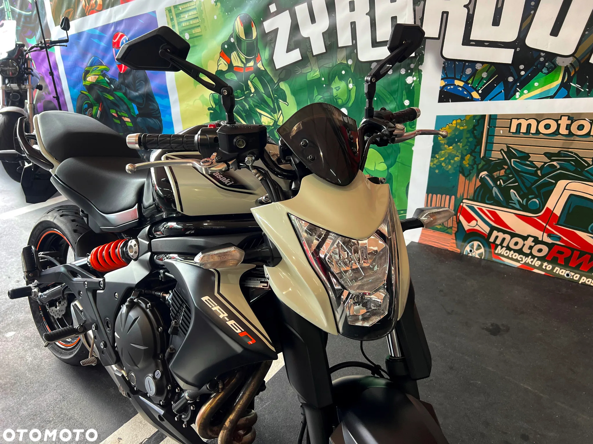 Kawasaki ER - 8
