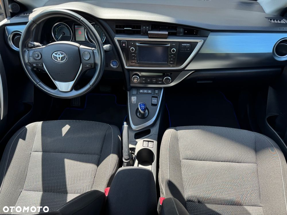 Toyota Auris Hybrid 135 Premium - 10