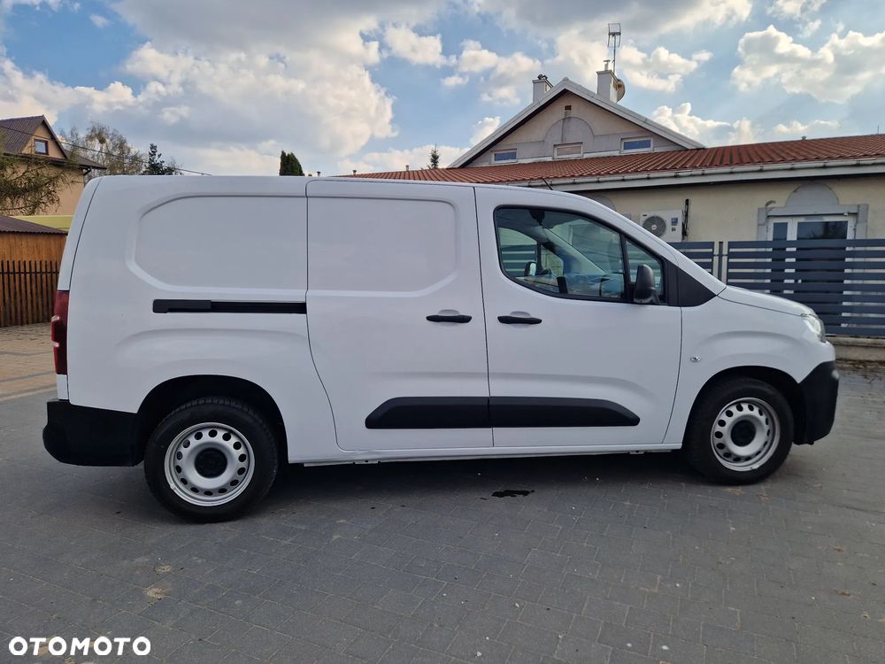 Citroën BERLINGO - 11