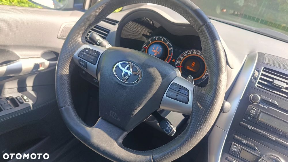 Toyota Auris 1.6 MultiMode Executive - 23
