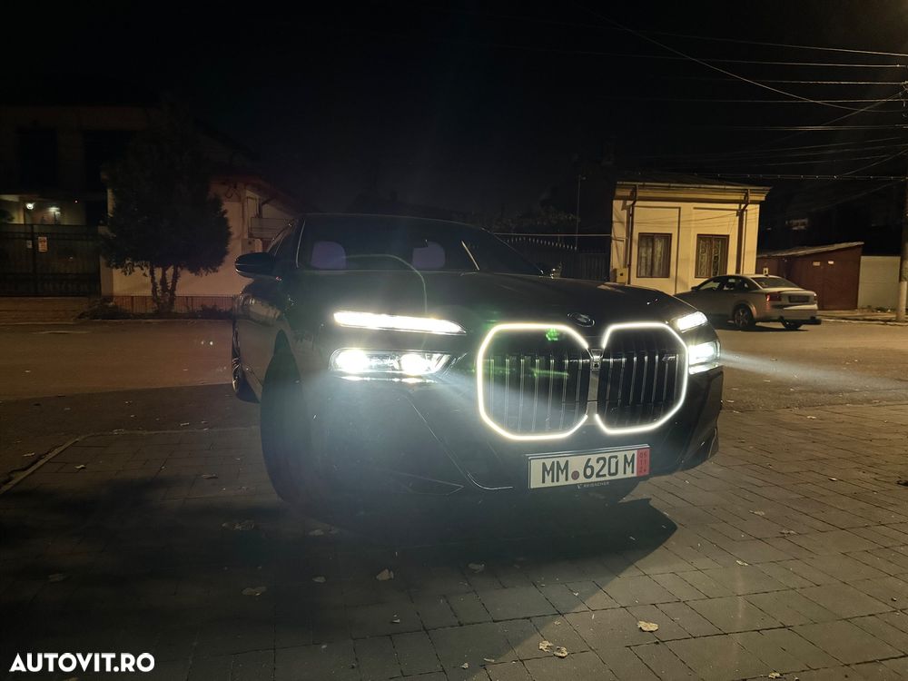 BMW M7 M760e xDrive AT PHEV - 8