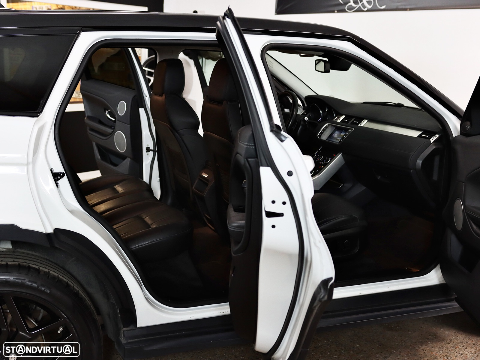 Land Rover Range Rover Evoque 2.0 TD4 HSE Dynamic Auto - 30