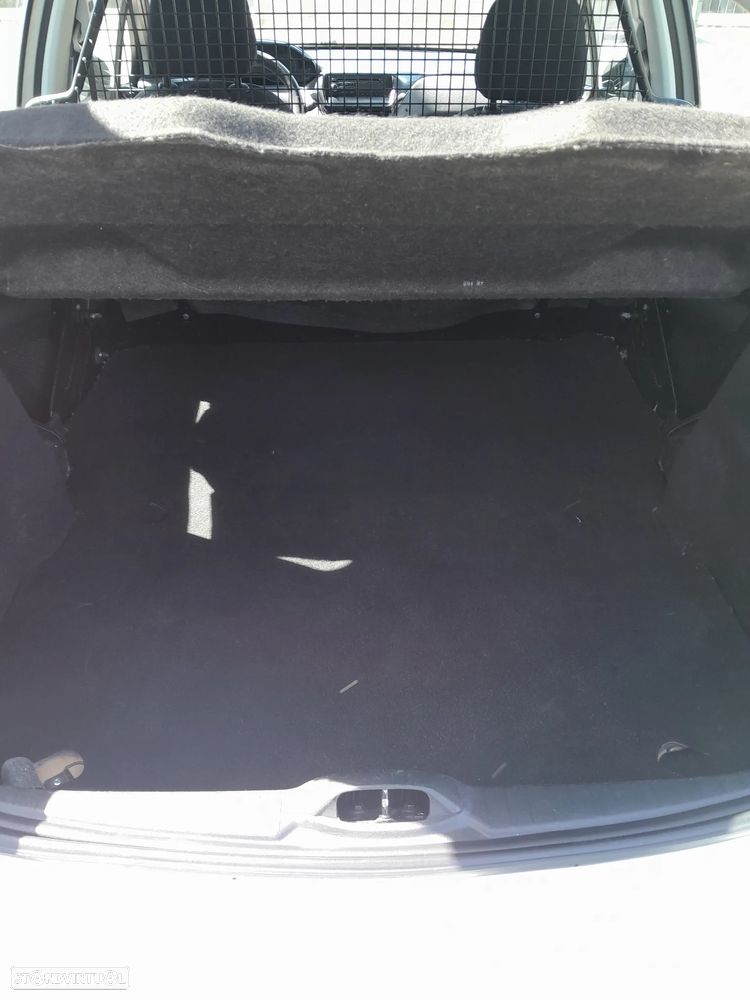 Peugeot 208 1.4 HDi - 5