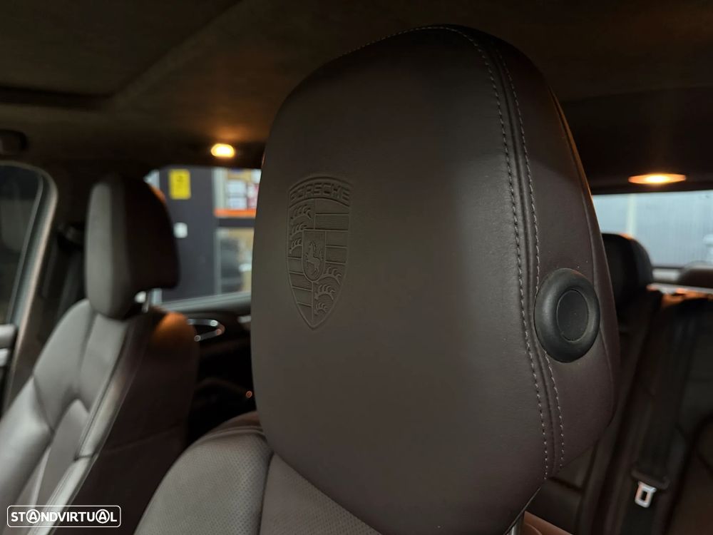 Porsche Cayenne S - 26
