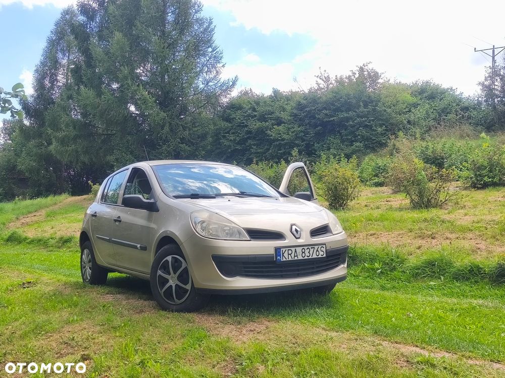 Renault Clio 1.2 16V Dynamique - 1