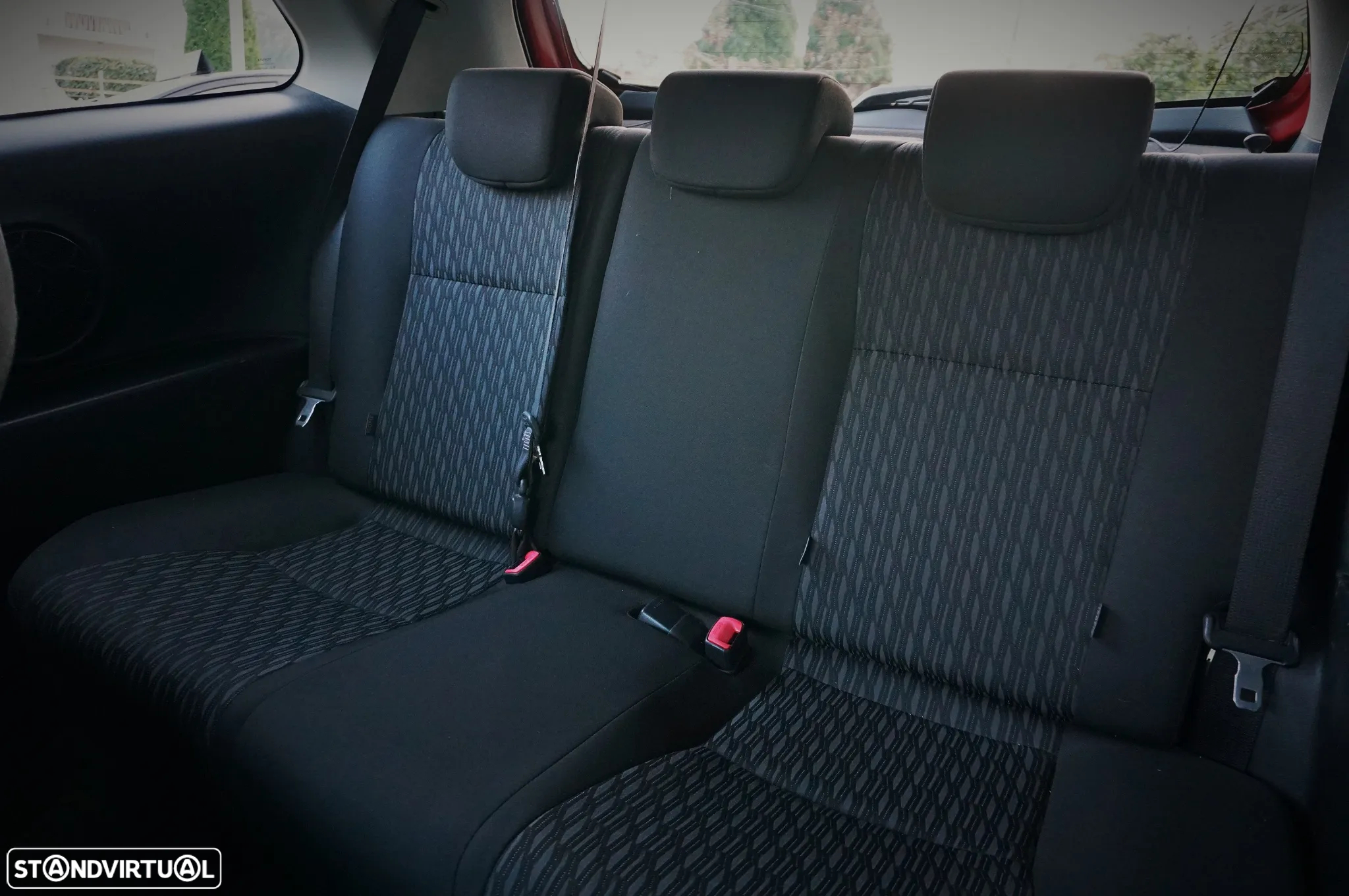 Toyota Yaris 1.0 VVT-i Comfort+AC - 12