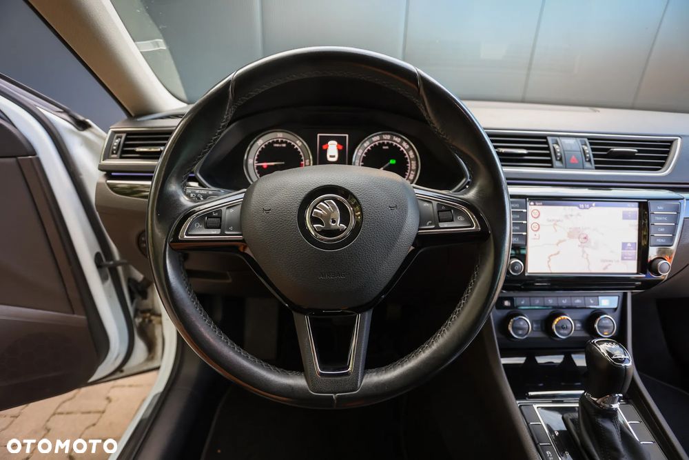 Skoda Superb 2.0 TDI 4x4 L&K DSG - 28