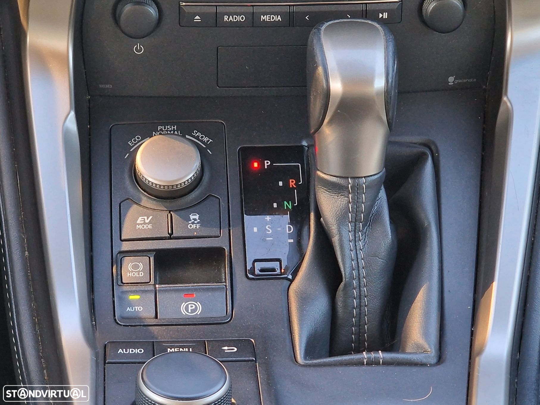 Lexus nx-300h Executive - 19