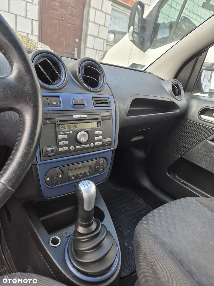 Ford Fiesta 1.4 TDCi Ambiente - 3