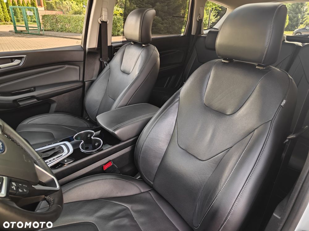Ford S-Max - 19