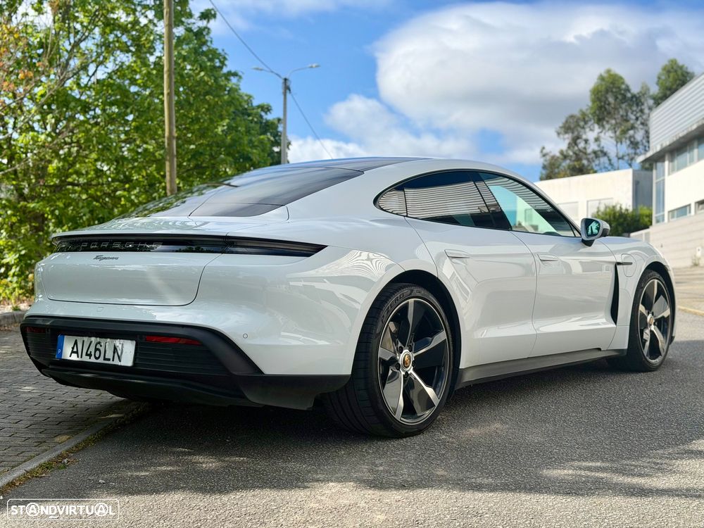 Porsche Taycan 4S Bateria Performance Plus - 11