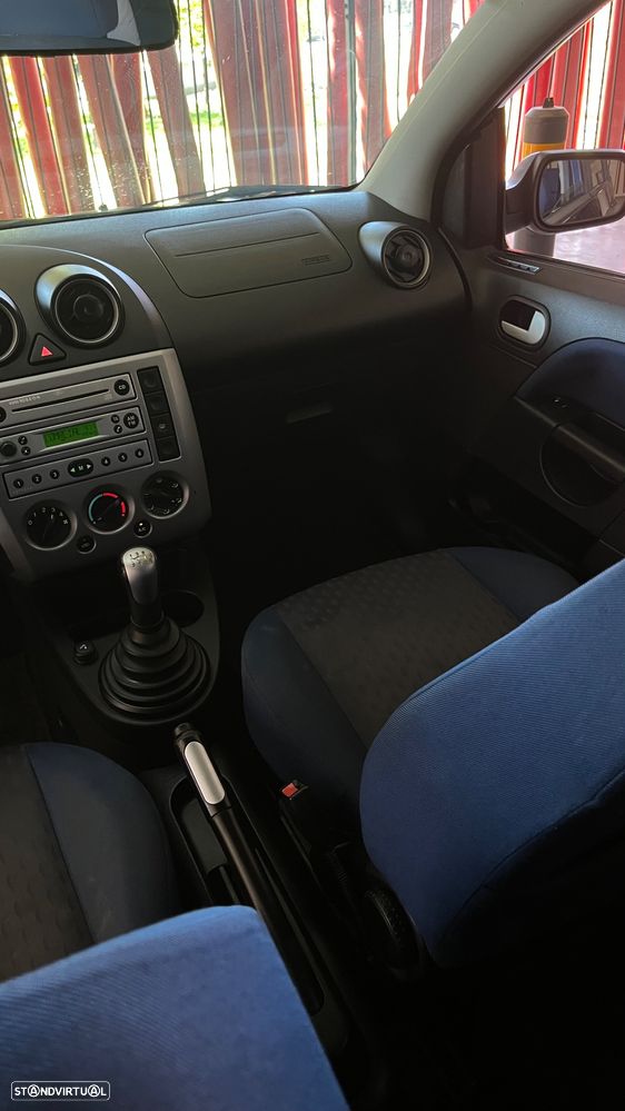 Ford Fiesta 1.25 Trend - 18