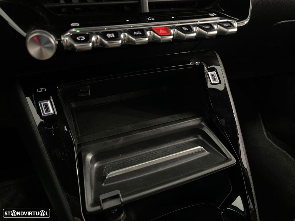 Peugeot 2008 1.2 Hybrid Allure e-DCS6 - 48