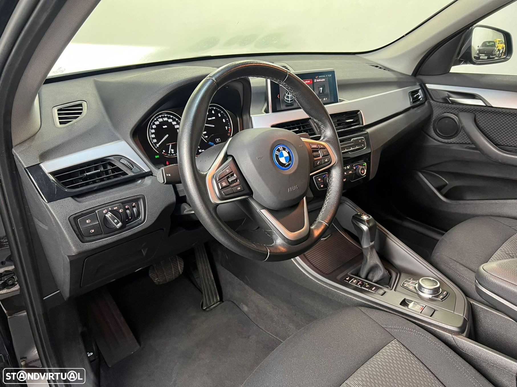 BMW X1 25 e xDrive Corporate Edition - 5